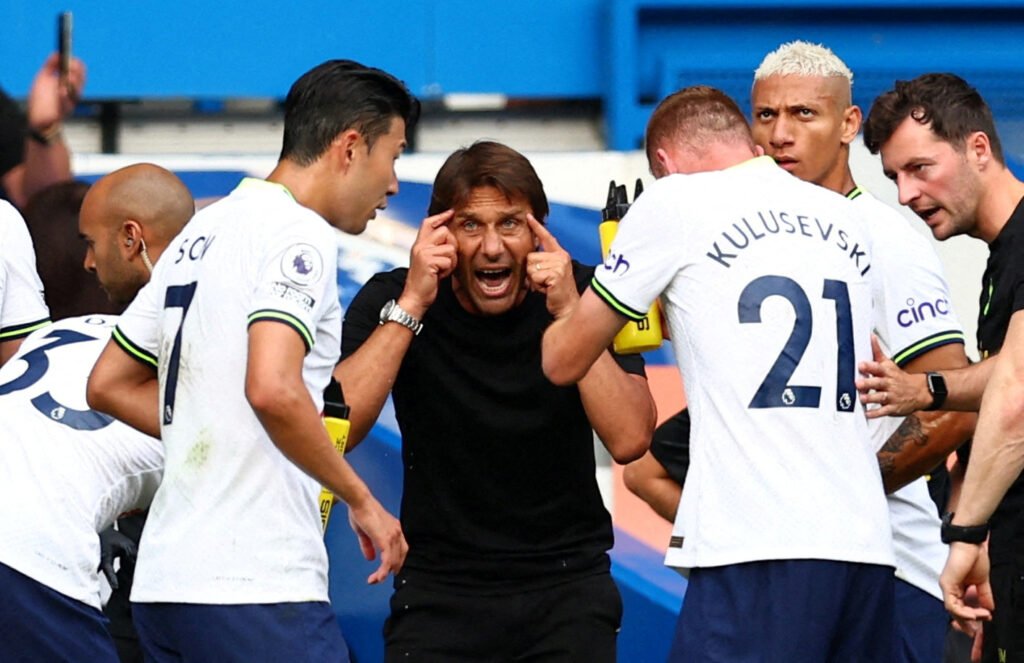 Antonio-Conte-at-Stamford-Bridge-earlier-this-season