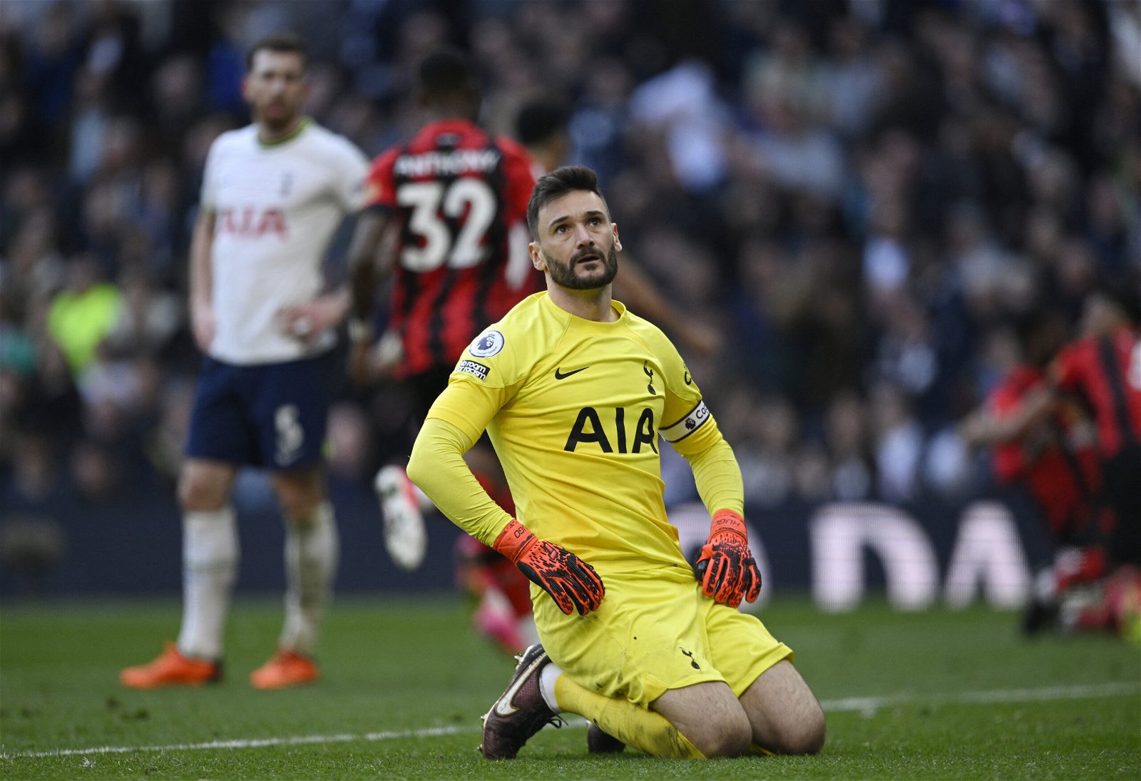 Tottenham Hotspur's Hugo Lloris reacts after AFC Bournemouth's Dango Ouattara scores their third goal